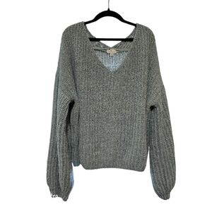 Women's Light Blue V-Neck Sweater Size Large Cozy And Warm